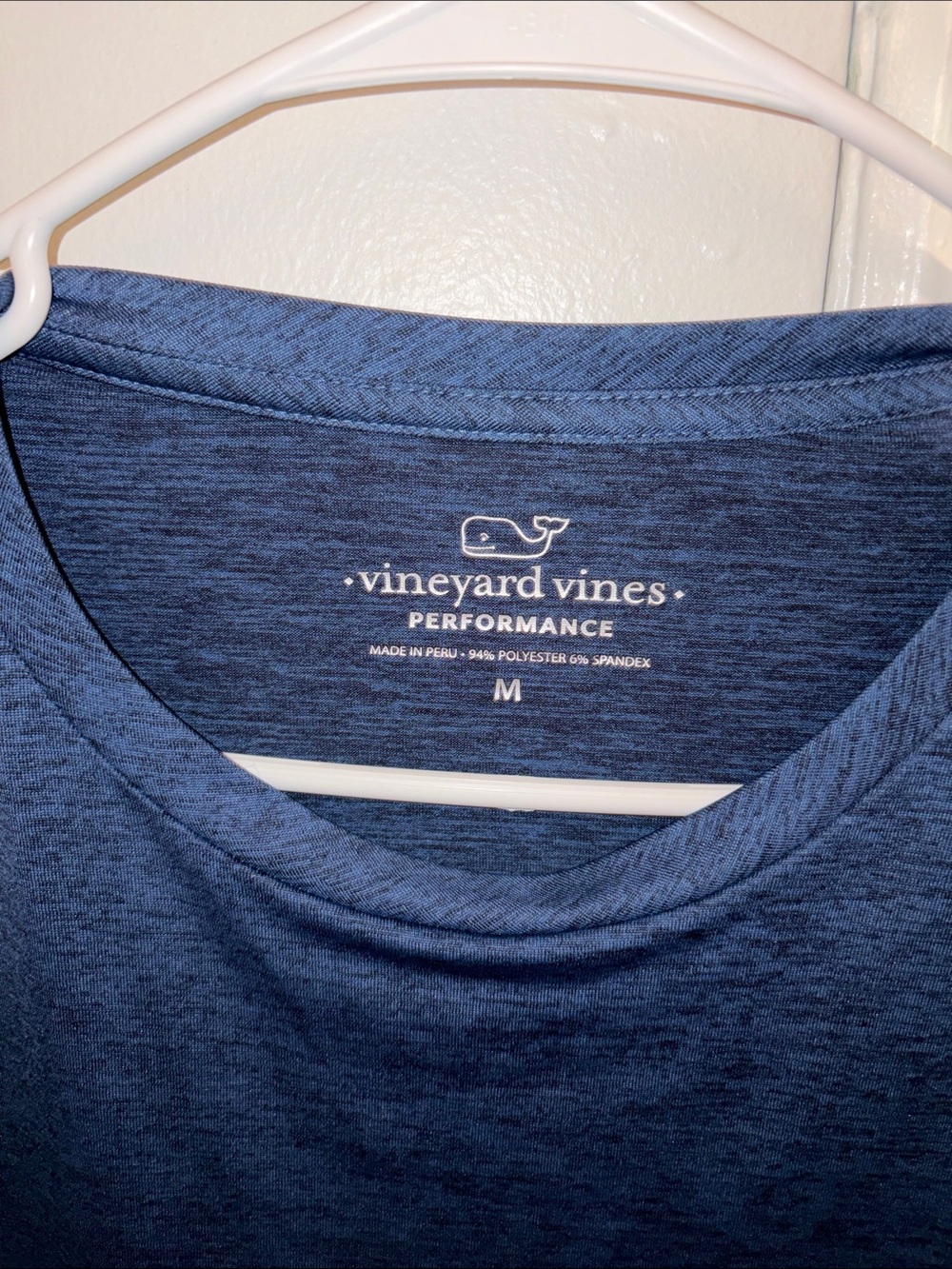 Vineyard Vines Men’s Hat and Performance  Long-Sleeve - Picture 2 of 10